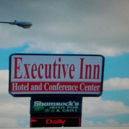Executive Inn Hotel And Conference Center Lawton Bagian luar foto