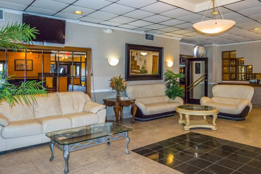 Executive Inn Hotel And Conference Center Lawton Bagian luar foto